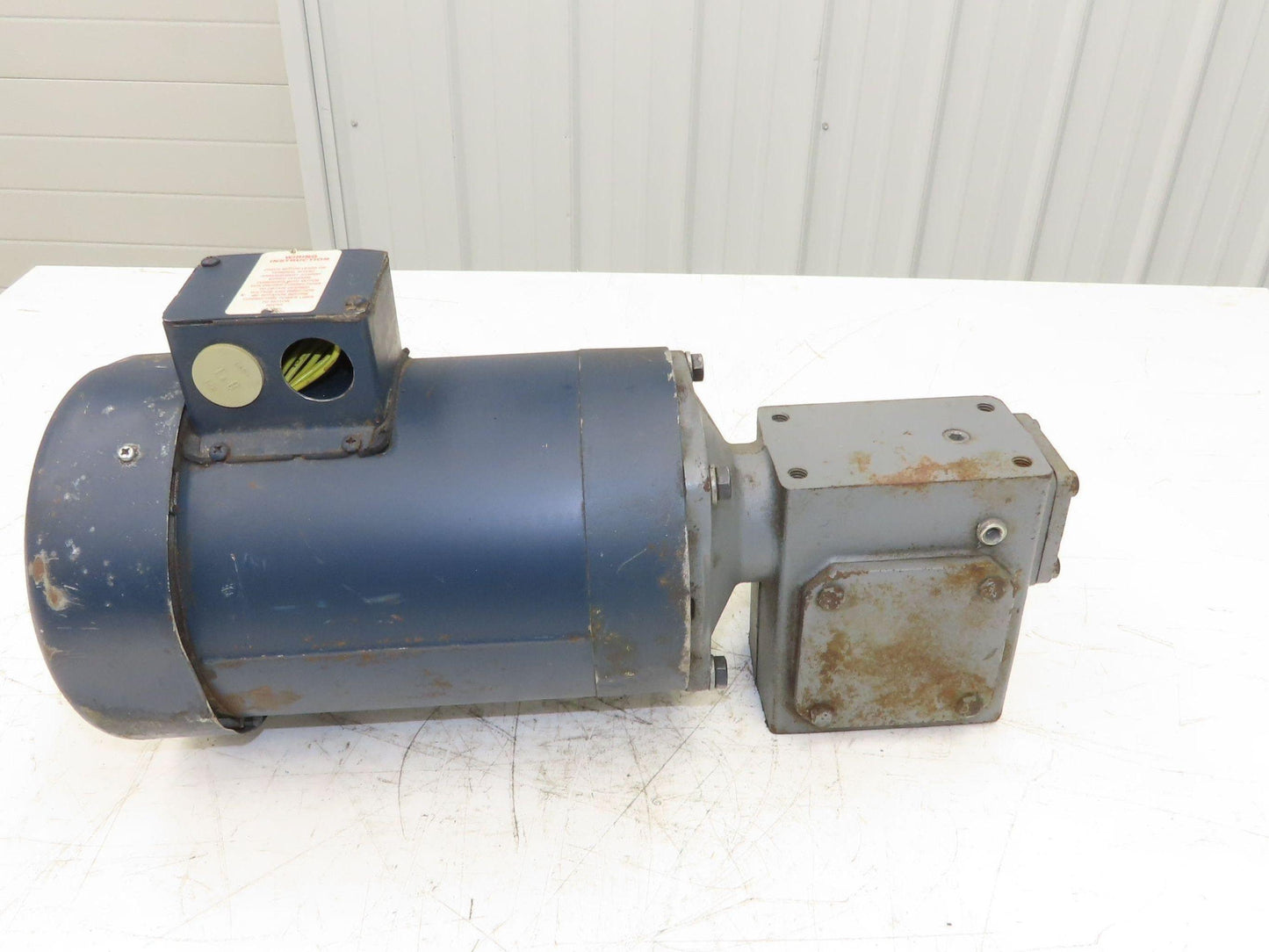 Leeson C145T11FC1F AC Gearmotor 4.75:1 Hub City Reducer 239rpm 1Hp 230/460v LH
