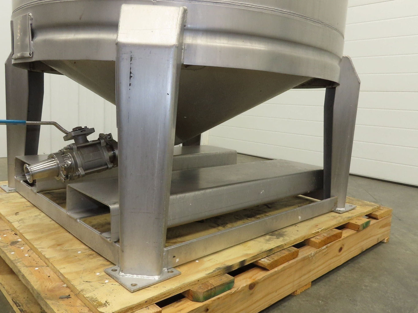 Mobile Stainless Steel Mixing Vessel 136 Gallon Tank Food Grade Sanitary Drain