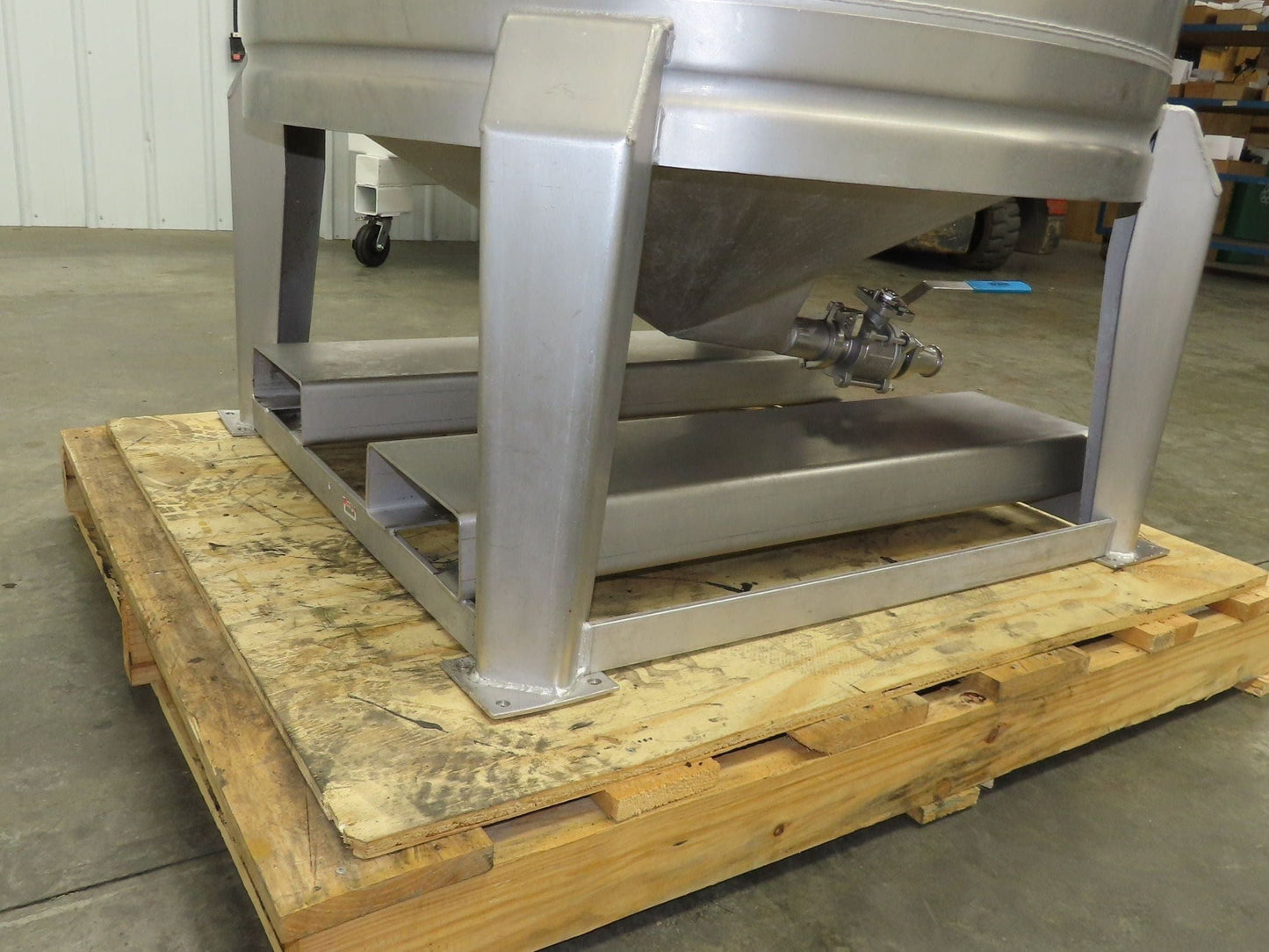 Mobile Stainless Steel Mixing Vessel 136 Gallon Tank Food Grade Sanitary Drain