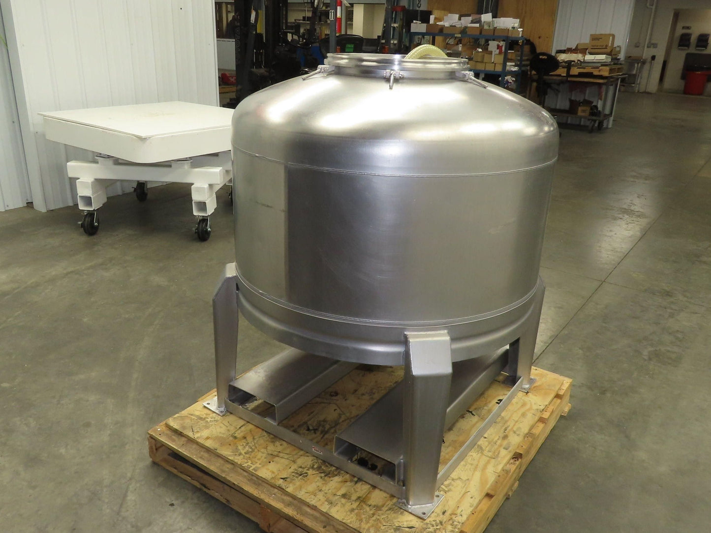 Mobile Stainless Steel Mixing Vessel 136 Gallon Tank Food Grade Sanitary Drain