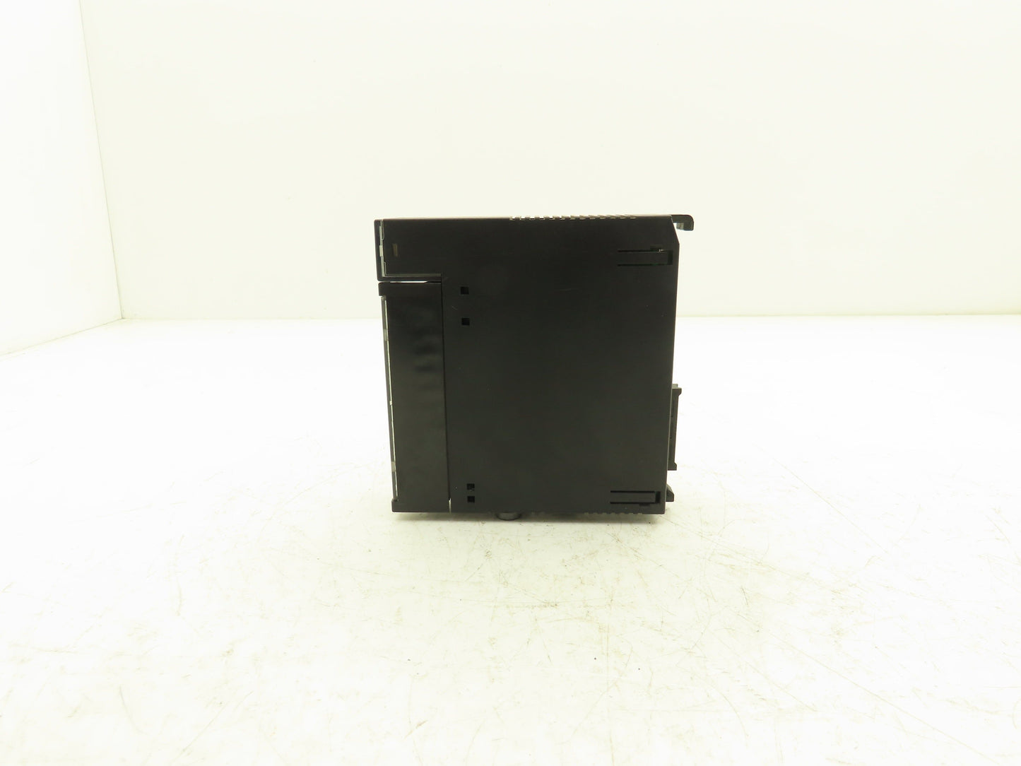 GE Fanuc IC693MDL741AA PLC Output Module 16pt 12-24VDC