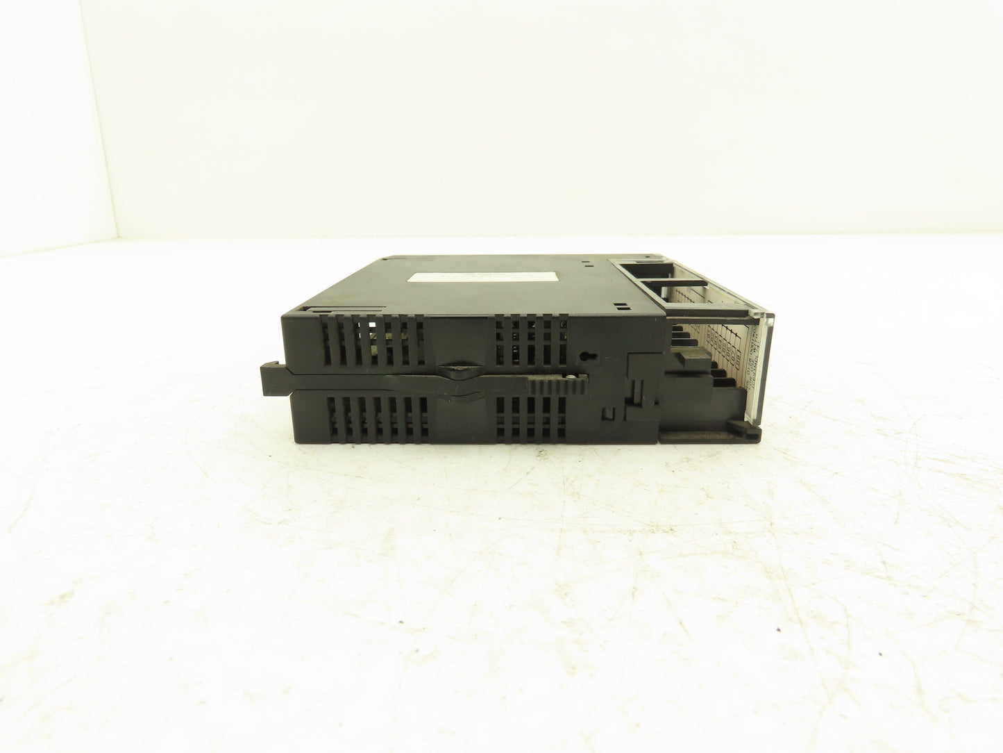 GE Fanuc IC693MDL741AA PLC Output Module 16pt 12-24VDC
