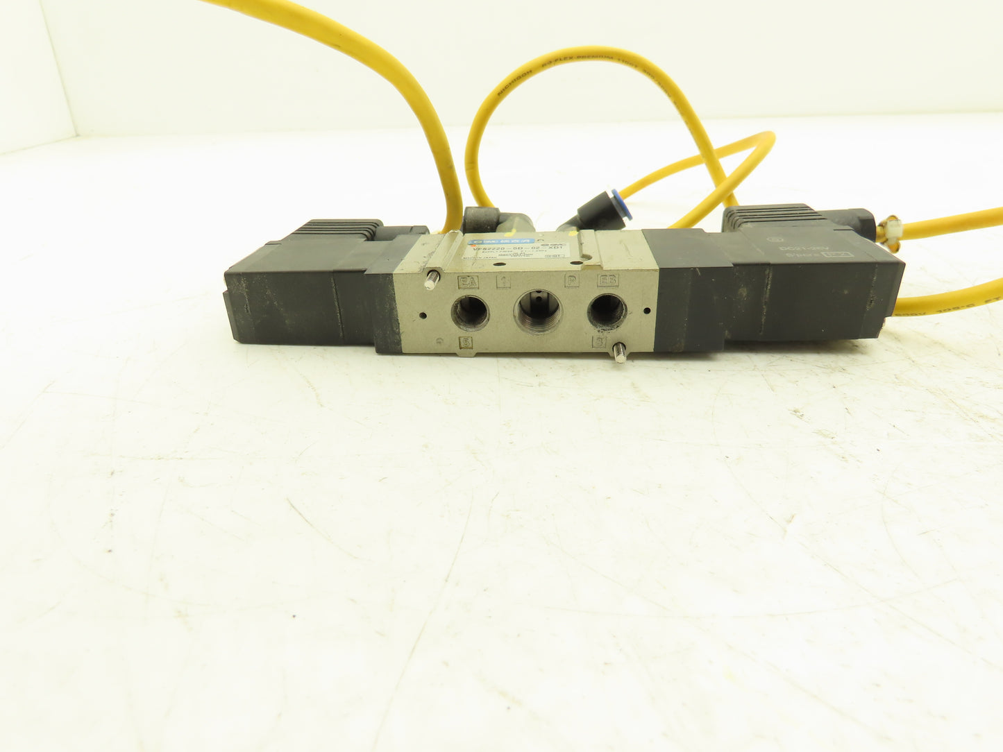 SMC VFS2220-5D-02-XD1 4/5 Pneumatic Double Solenoid Valve 24VDC