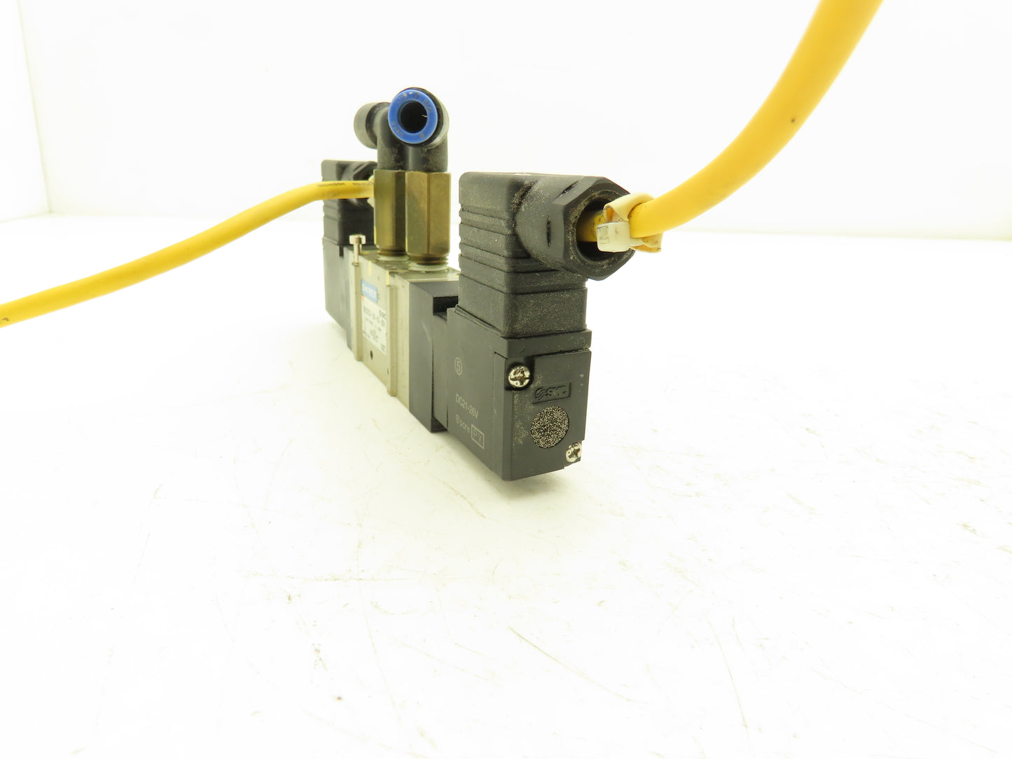 SMC VFS2220-5D-02-XD1 4/5 Pneumatic Double Solenoid Valve 24VDC