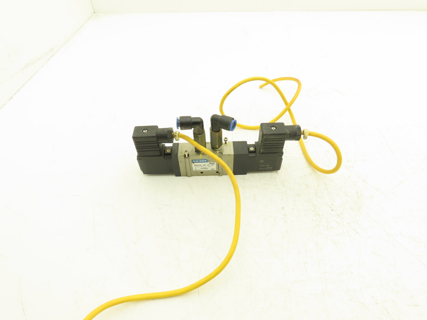 SMC VFS2220-5D-02-XD1 4/5 Pneumatic Double Solenoid Valve 24VDC