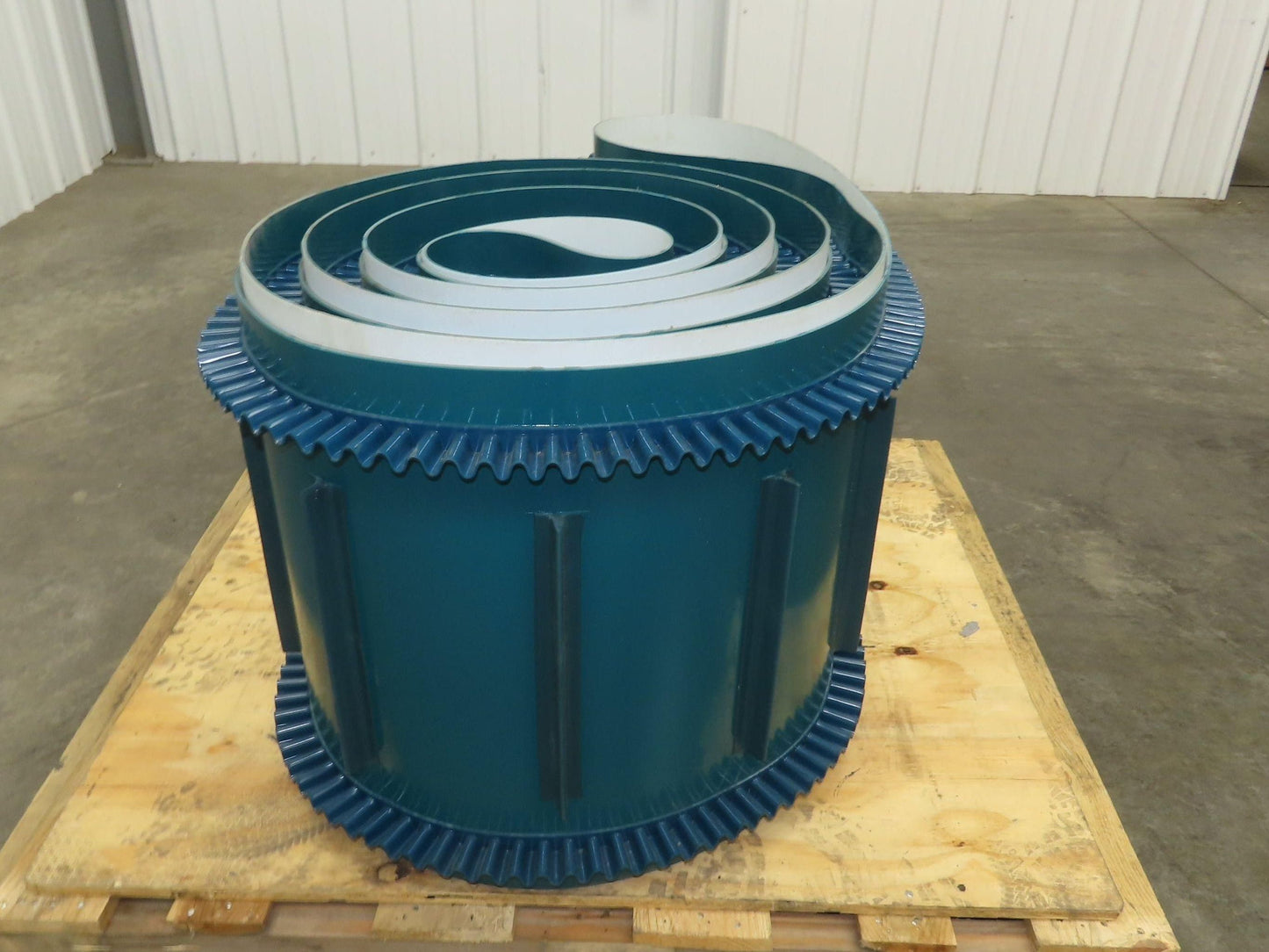 Incline Elevator Conveyor Belt Endless Green PVC Side-Wall Cleated 22.6"W x 38'L