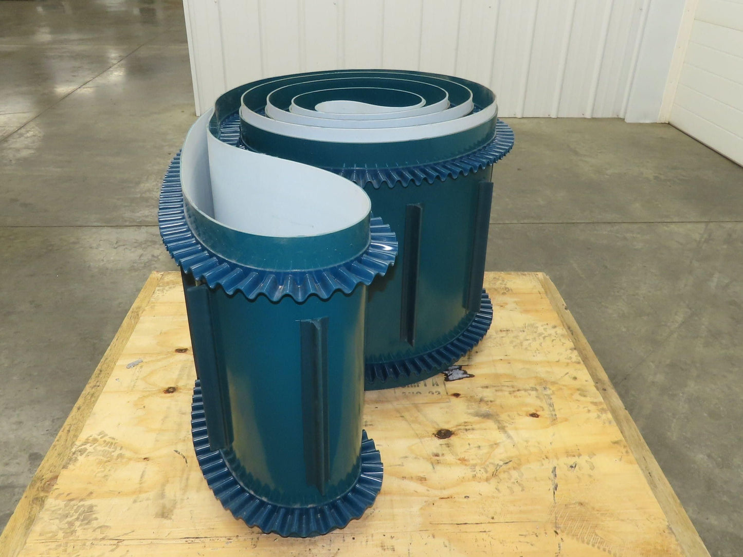 Incline Elevator Conveyor Belt Endless Green PVC Side-Wall Cleated 22.6"W x 38'L