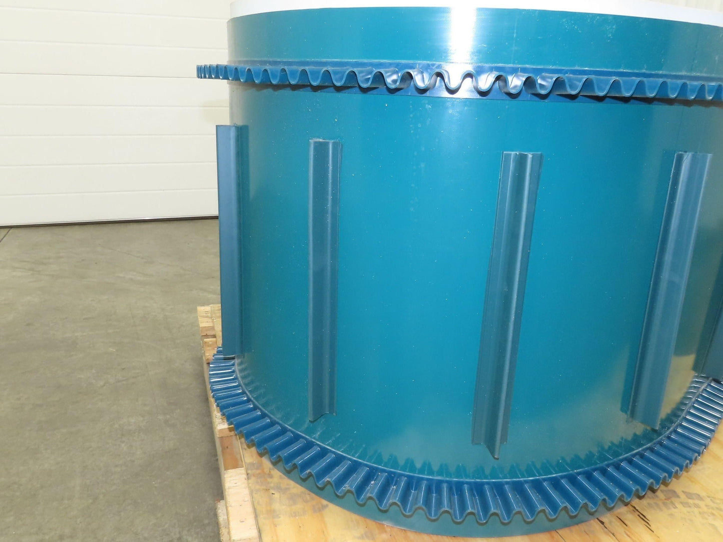 Incline Elevator Conveyor Belt Endless Green PVC Side-Wall Cleated 22.6"W x 38'L