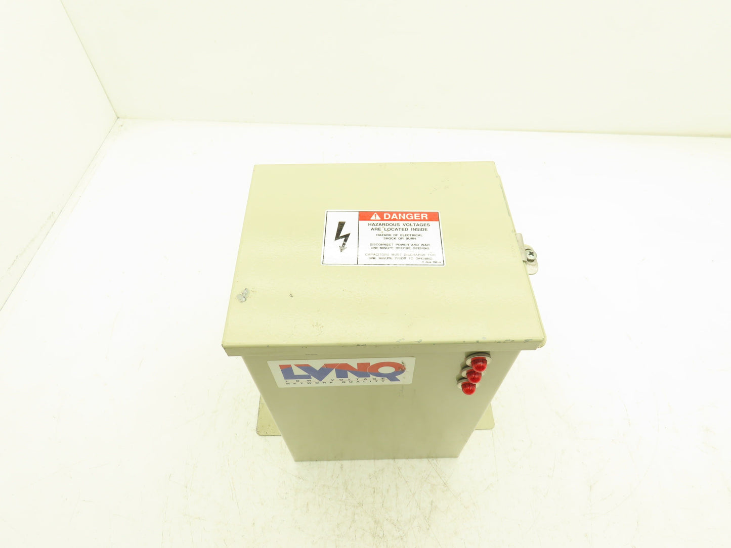 ABB C484D8-3FI Enclosed Indoor Capacitor 8 Kvar 480V 3PH NEMA 12 Dry Type