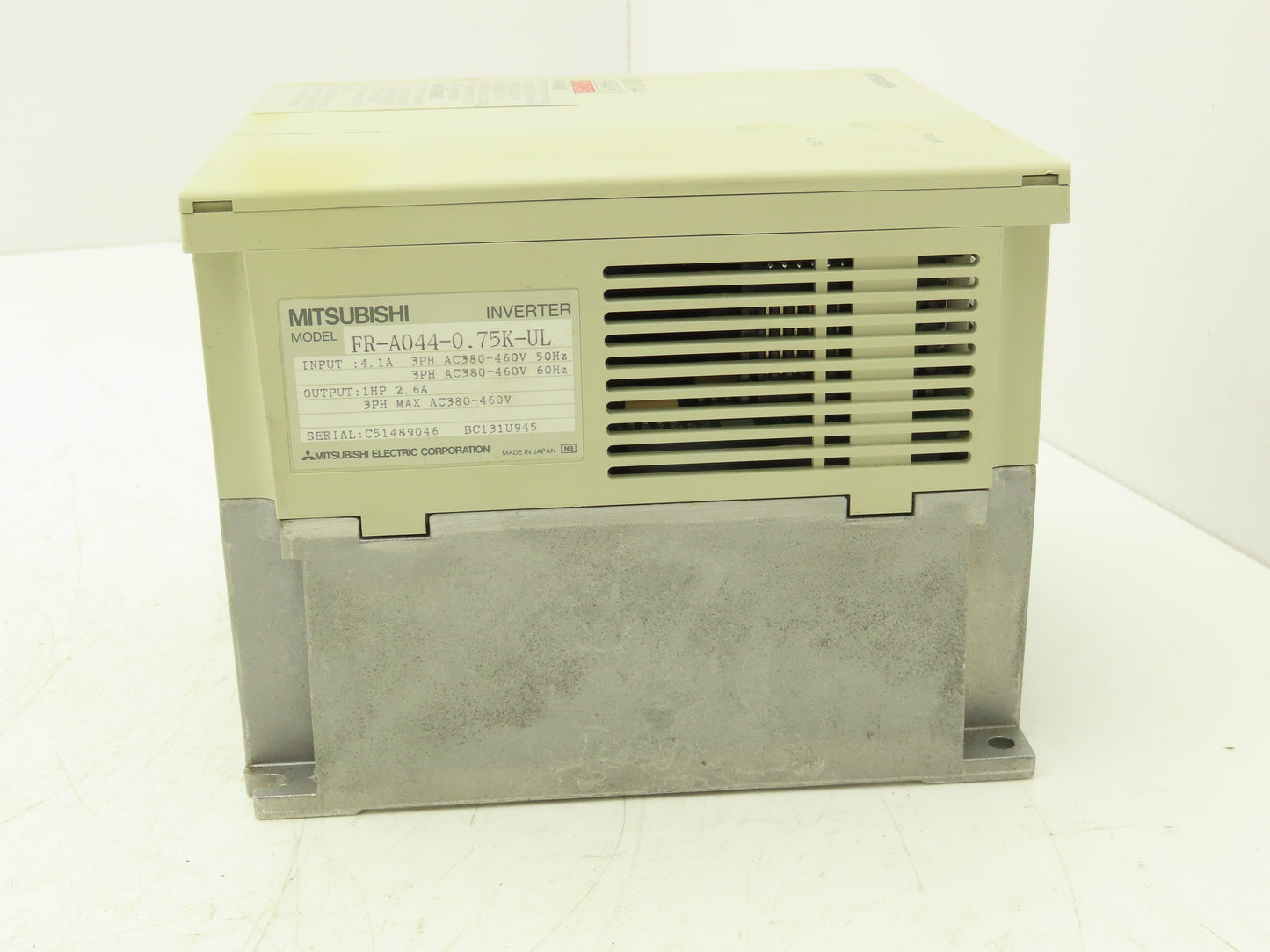 Mitsubishi FR-A044-0.75K-UL Inverter FREQROLA044 VFD AC Drive 3HP 380-460VAC 3PH