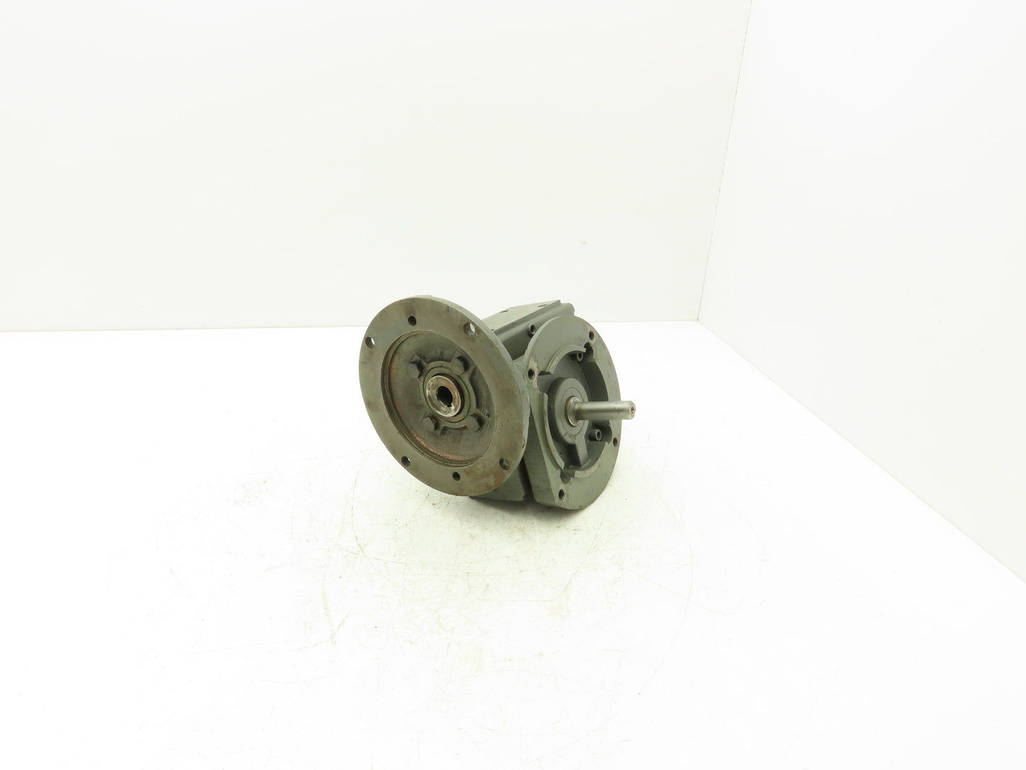 Winsmith 920MDDS061X0EK Worm Gearbox 30:1 Reducer .7Hp 58rpm 56C RH Output
