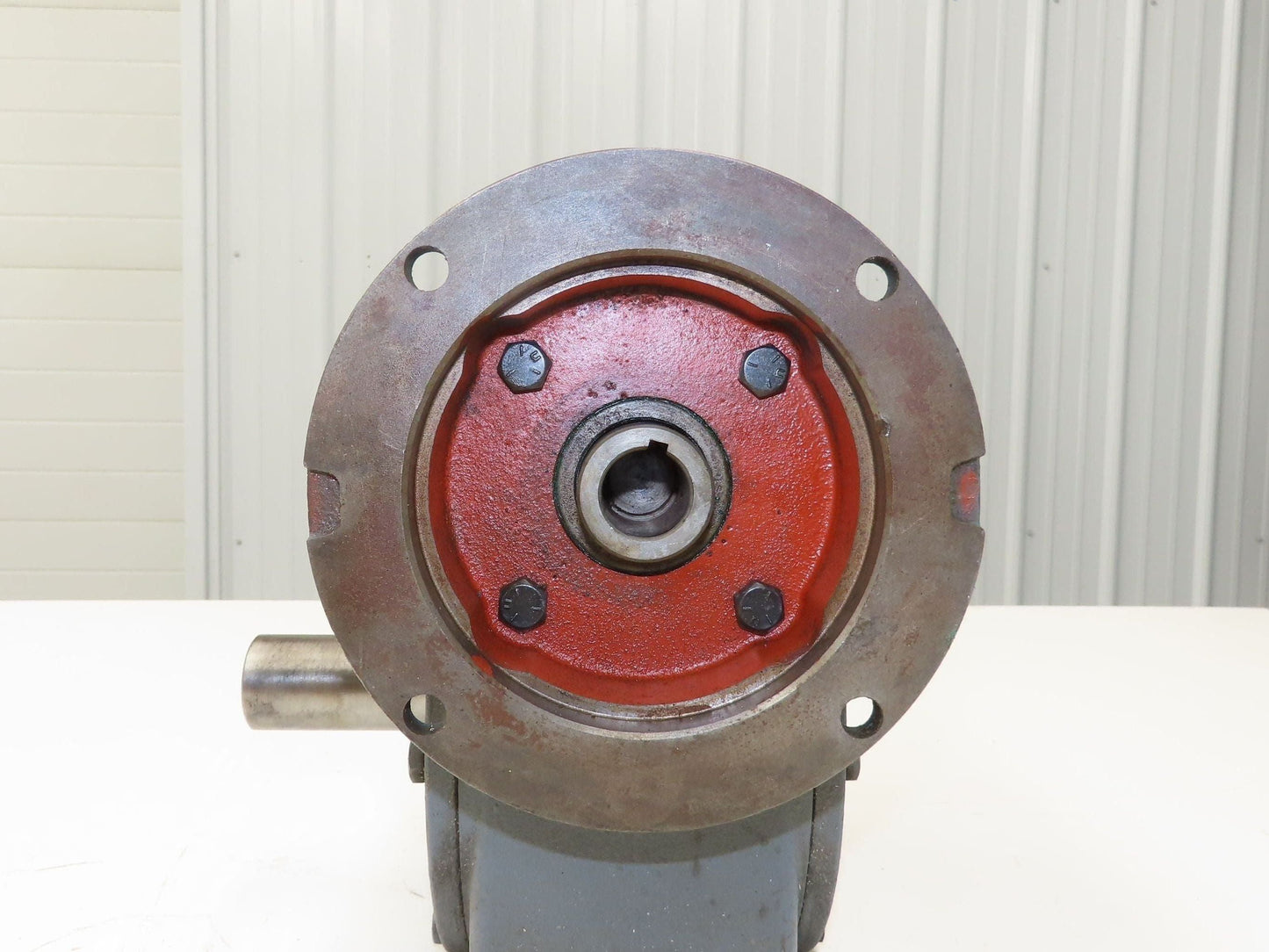 Hub City 324 Worm Gearbox 15:1 Reducer 6Hp 117rpm 143TC LH Output