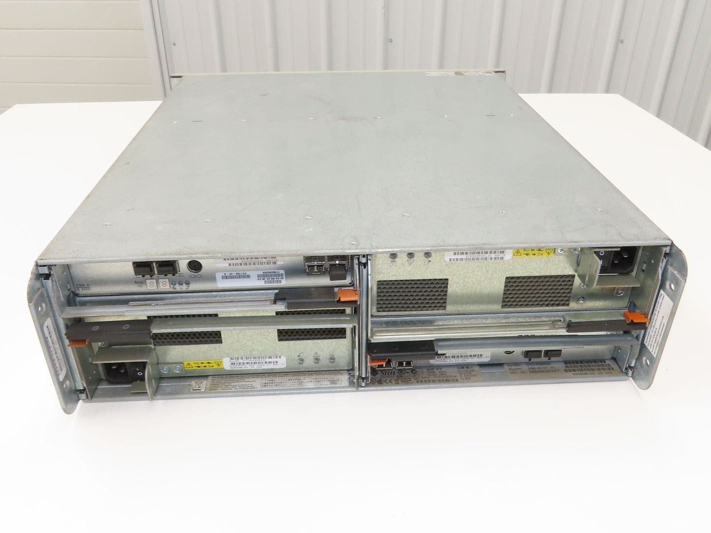 Sun StorageTek 0843 16-Bay RAID Fibre Channel 3.5" NO HDDs
