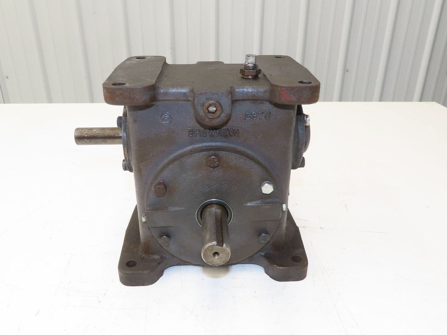 Browning 237U1-LR60 Worm Gearbox 60:1 Reducer .63Hp 29rpm Dual Output
