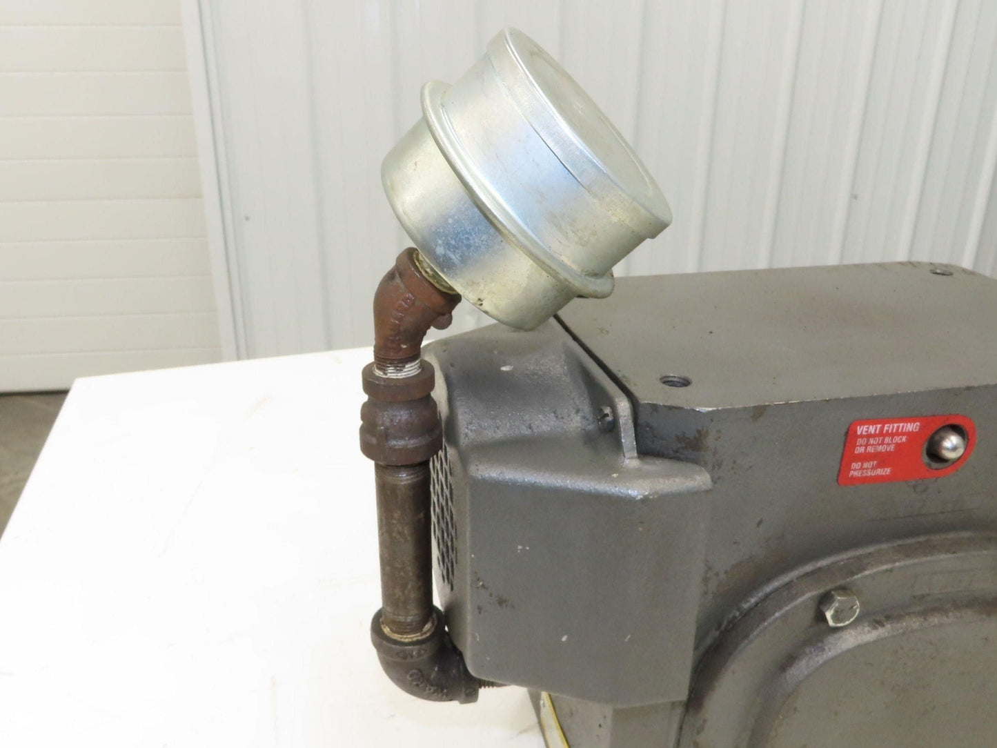 Baldor VM3611T Gearmotor 3Hp 230/460V 3PH 15:1 Reducer 115rpm RH Output 182TC