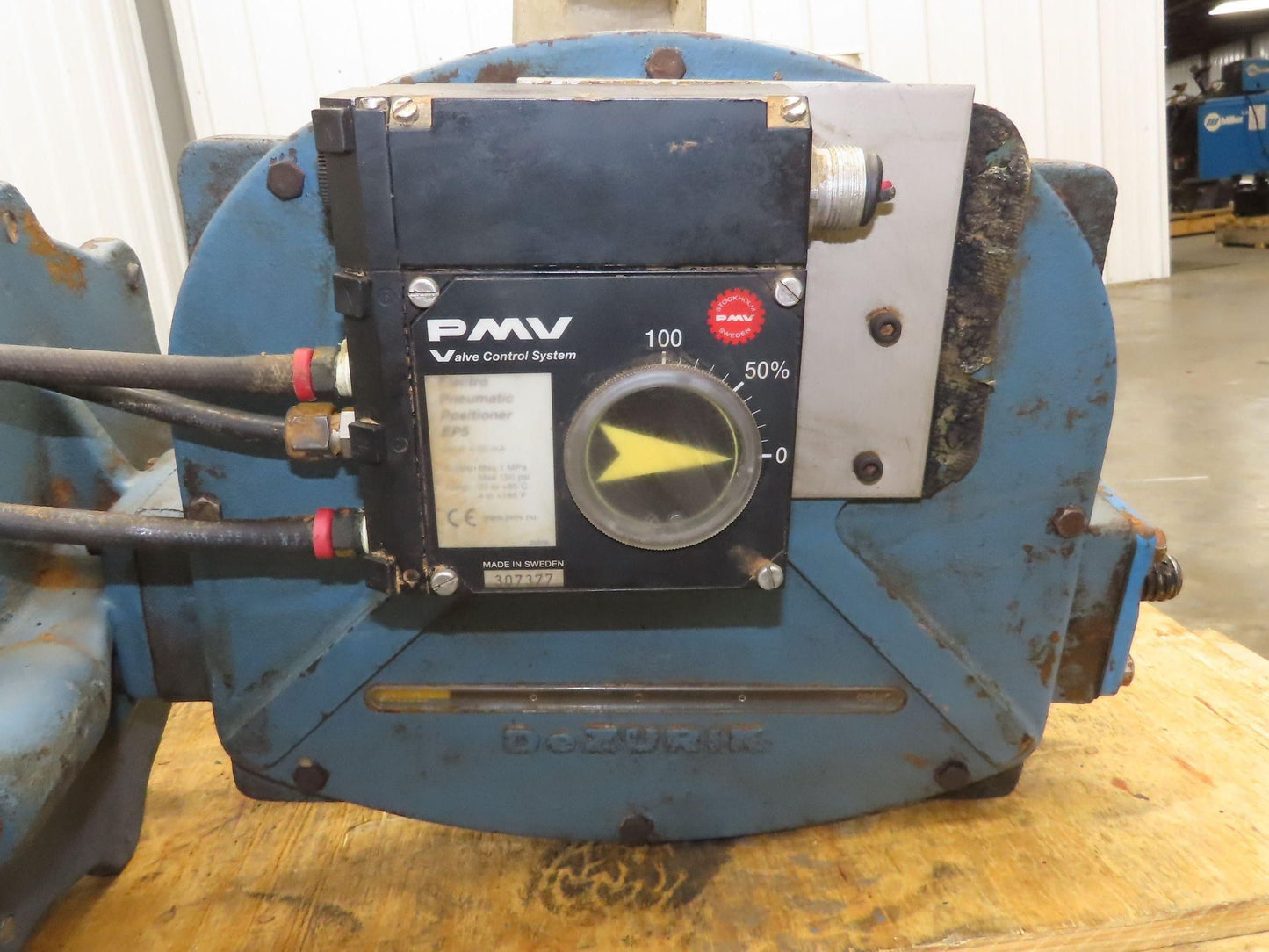 DeZurik 18" Stainless Butterfly Valve 16-Lug w/Air Actuator & PMV Positioner