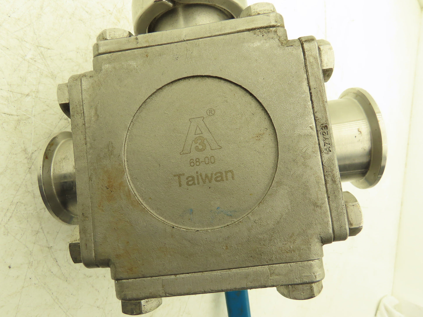 VNE 68-00 2" Sanitary Tri-Clamp Ball Valve 3-Way Stainless with 1 Cap and Clamp