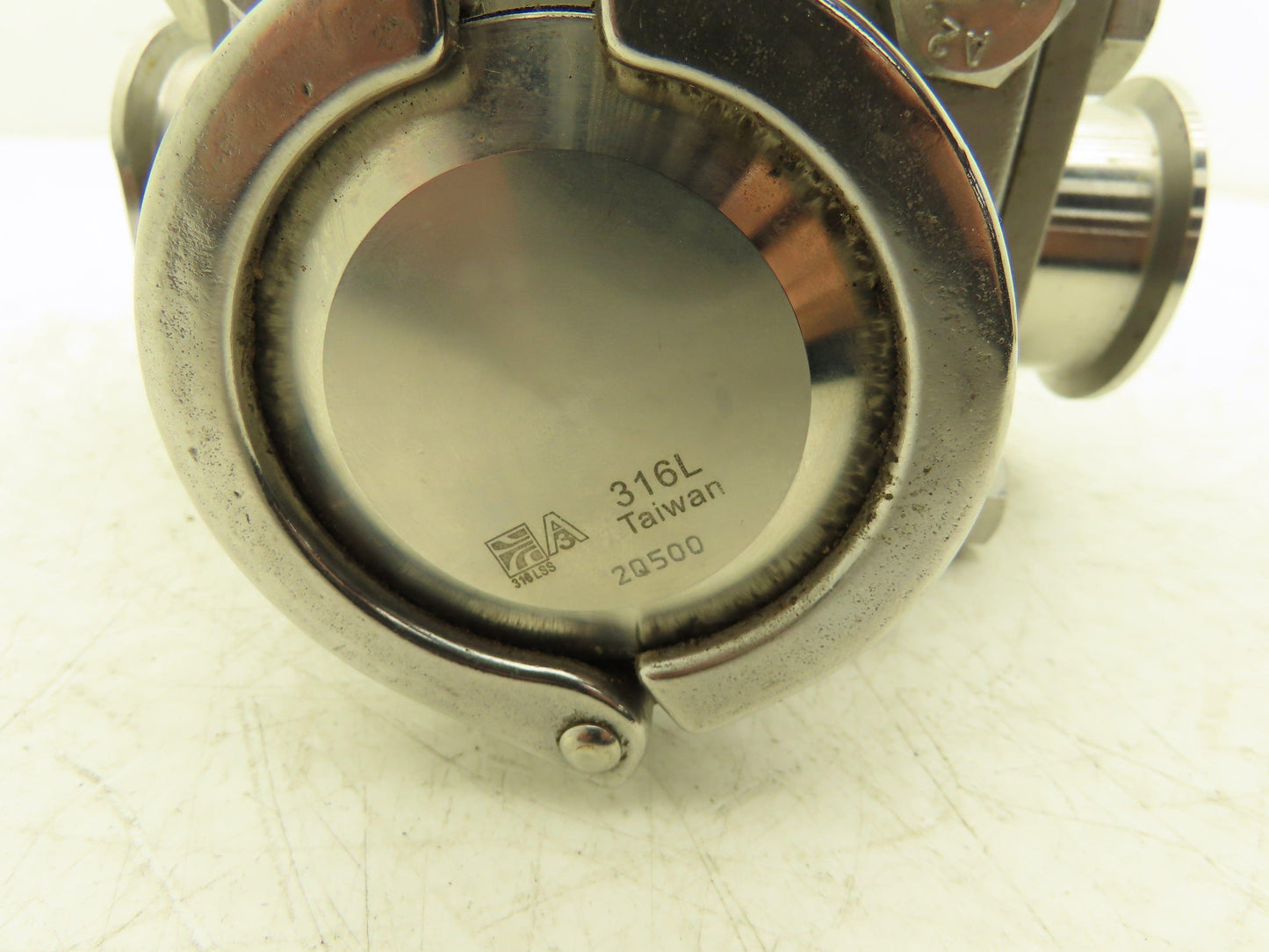 VNE 68-00 2" Sanitary Tri-Clamp Ball Valve 3-Way Stainless with 1 Cap and Clamp