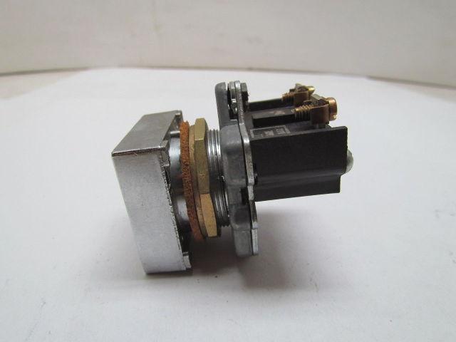 Eaton Cutler Hammer E30DF Compact Pushbutton