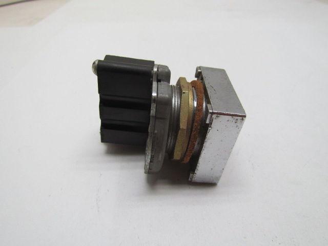 Eaton Cutler Hammer E30DF Compact Pushbutton