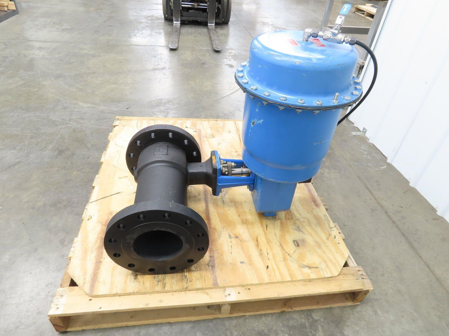 Jamesbury FG06DAGAJ1XESGTF 4x6" Flange Check Valve Quadra-Powr II QP5C Actuator