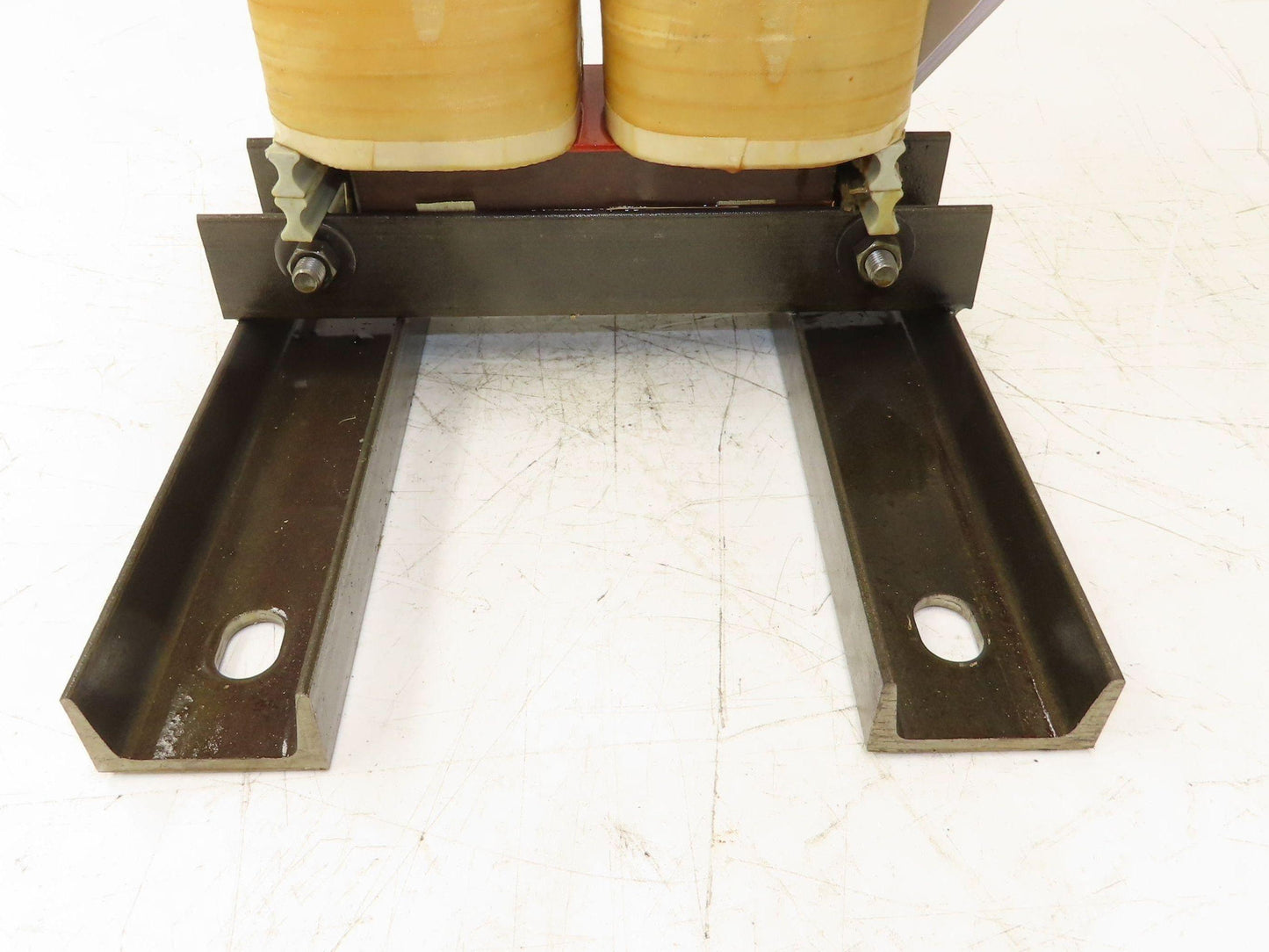 Olsun A75634 Buck/Boost Transformer 7.5kVA 31.3 Amp HV: 227-253v LV: 240v