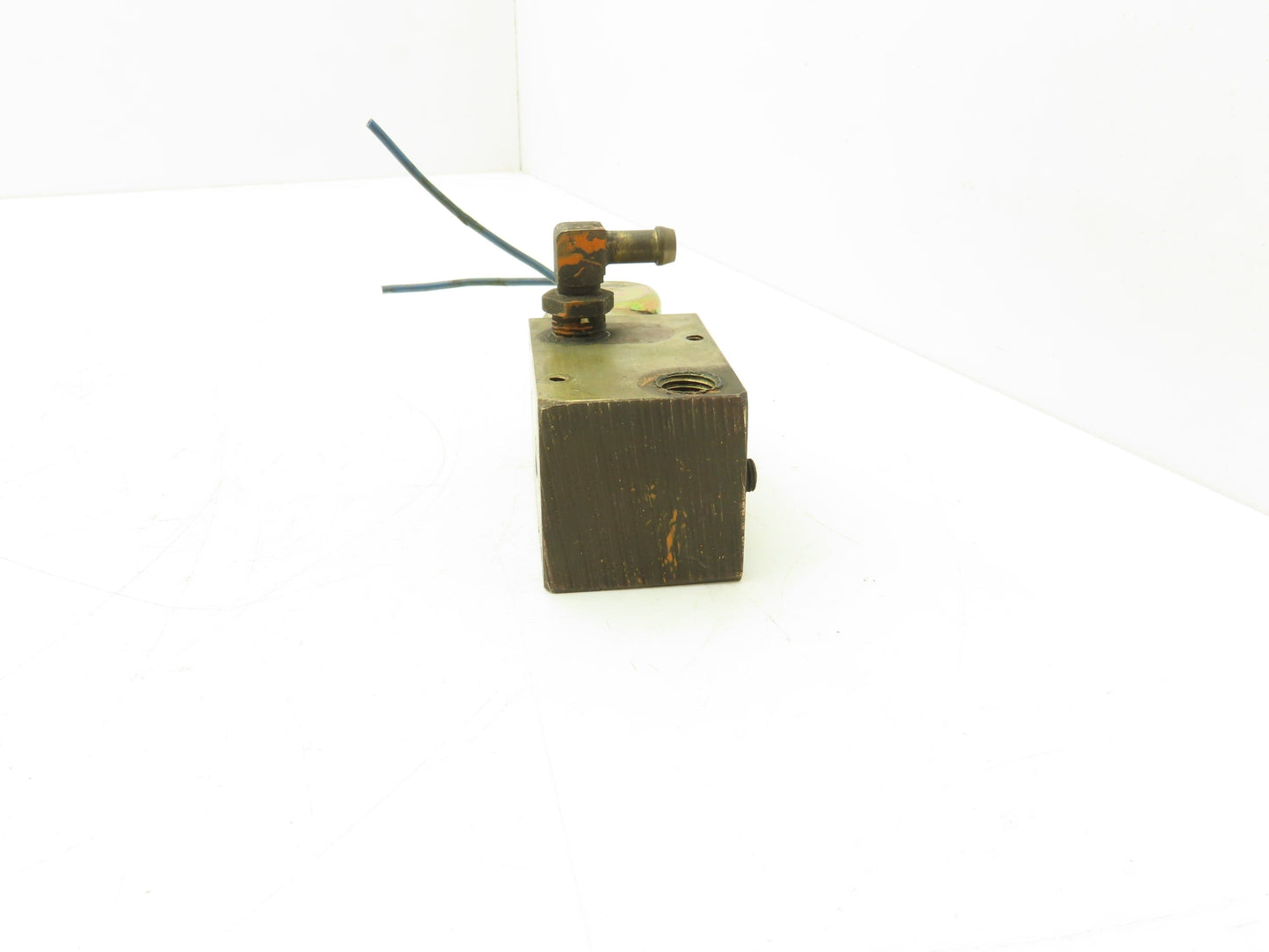 Lincoln Electric M11675-A Solenoid Valve 2 Way 100PSI 1/4 NPT NO 120V For Welder