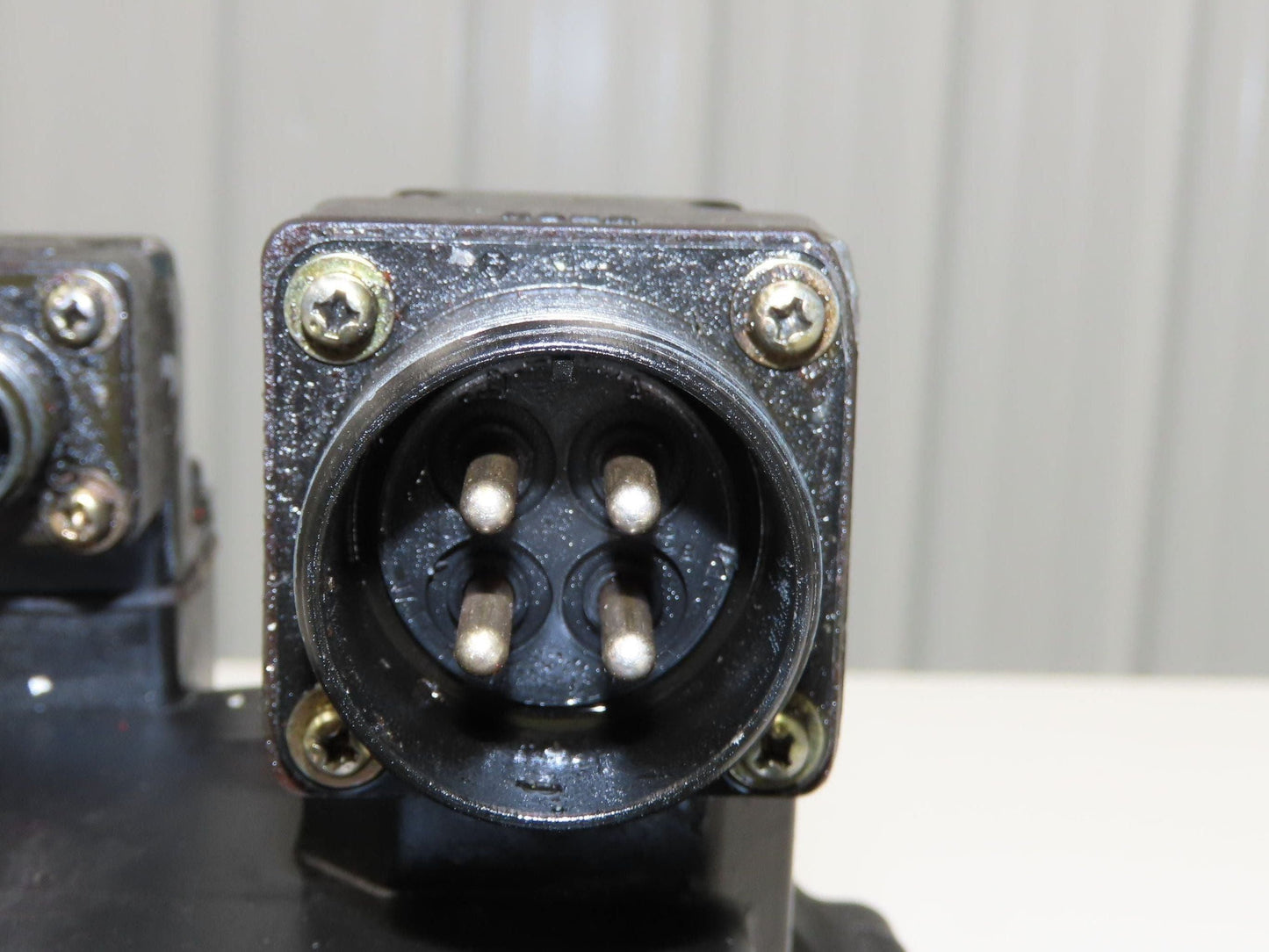 Okuma BL-MC190J-20T AC Servo Motor 3.9kW 2000 RPM 133V 16.9A 3PH Encoder