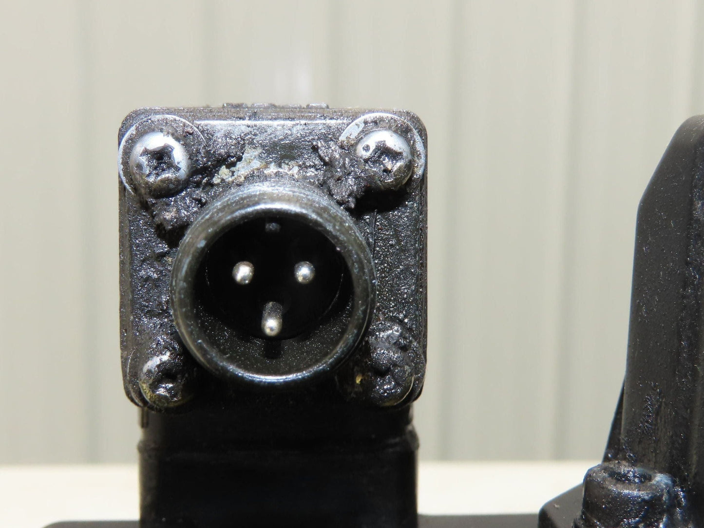 Okuma BL-MC100J-20SB AC Servo Motor 2kW 2000 RPM 133V 8.91A 3PH Encoder