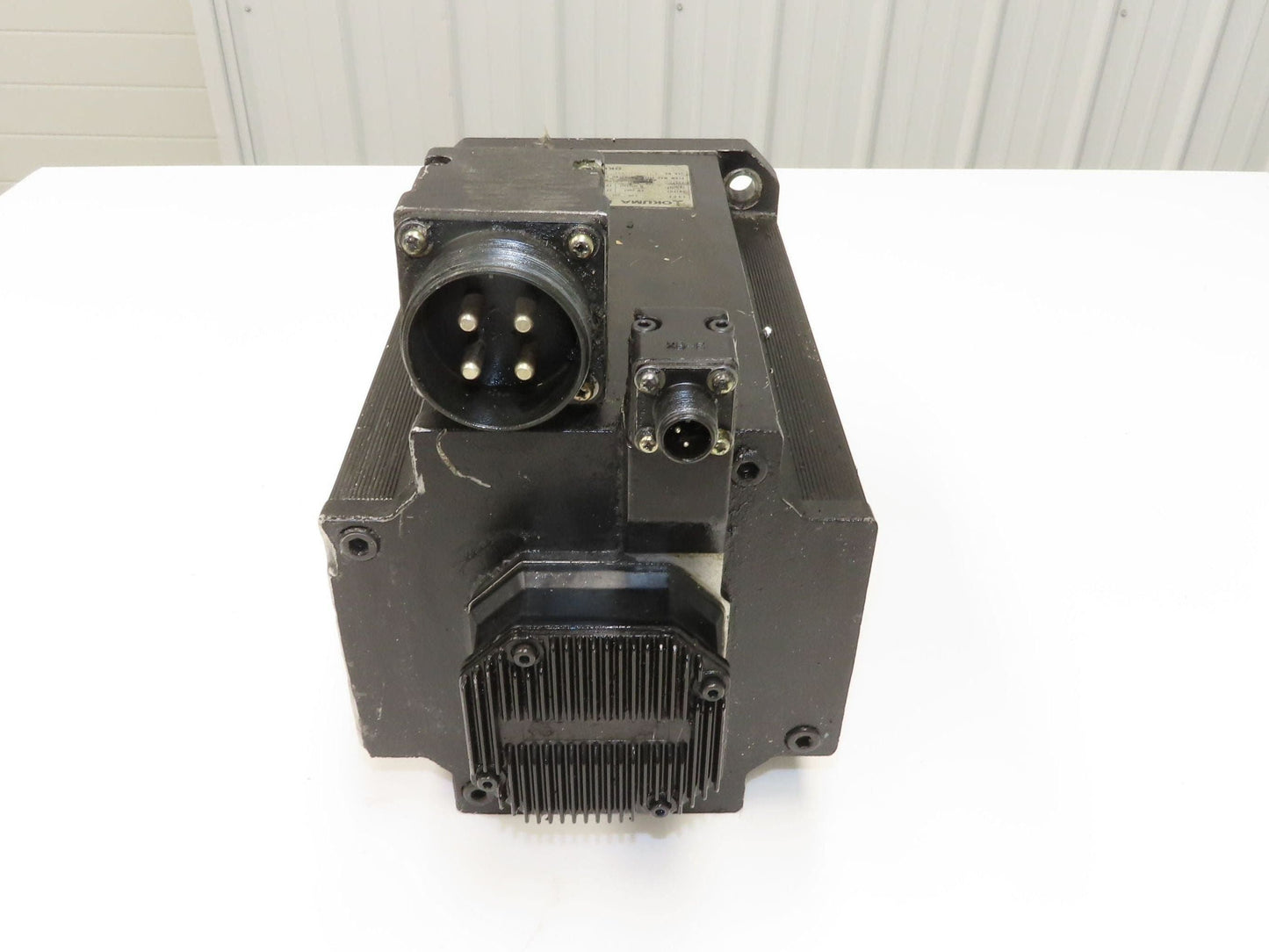 Okuma BL-MP400J-20S AC Servo Motor 6.7kW 2000 RPM 143V 3PH