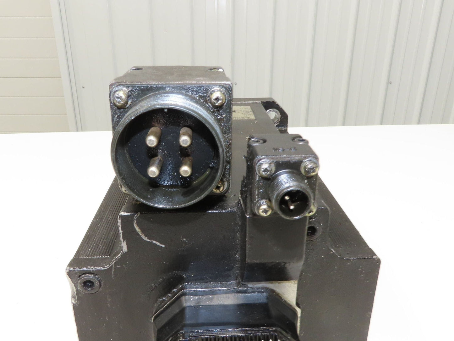 Okuma BL-MP400J-20S AC Servo Motor 6.7kW 2000 RPM 143V 3PH