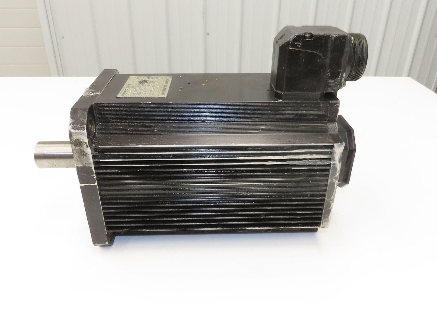 Okuma BL-MP400J-20S AC Servo Motor 6.7kW 2000 RPM 143V 3PH