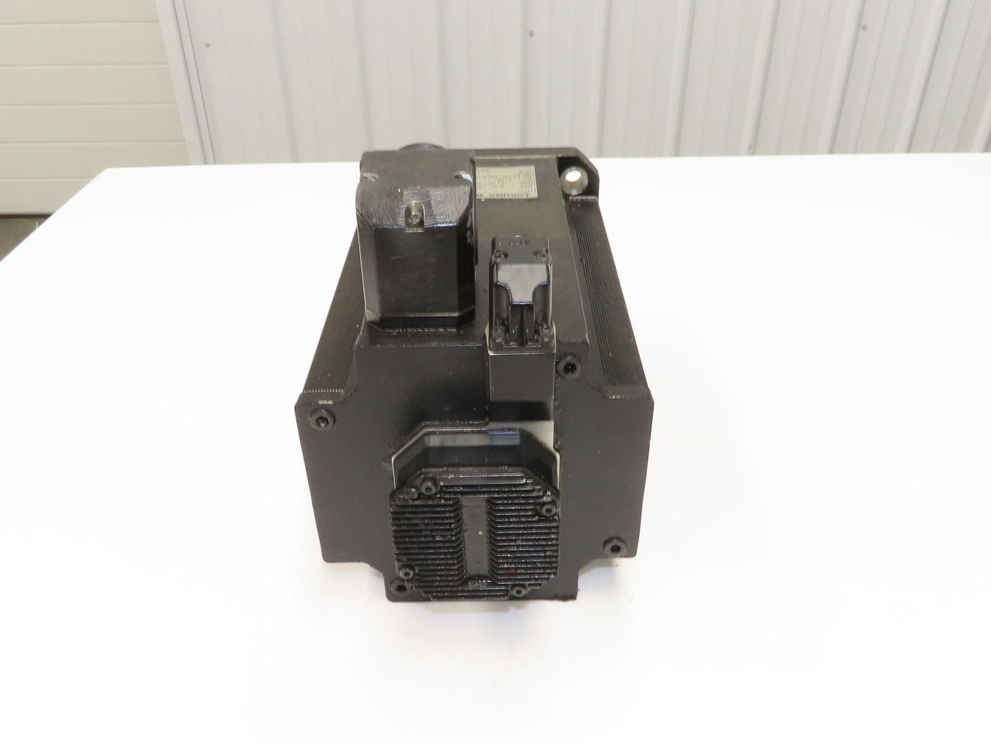 Okuma BL-MP400J-20S AC Servo Motor 6.7kW 2000 RPM 143V 3PH