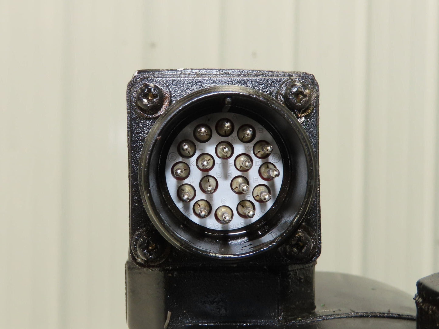 Okuma BL-MC190E-20T AC Servo Motor 3.9kW 2000 RPM 133V 3PH Encoder ER-HC-7200D