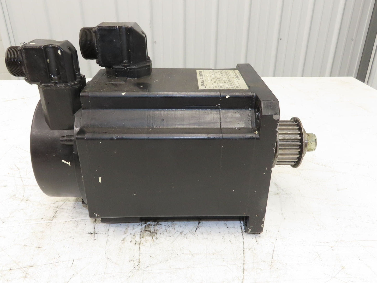 Okuma BL-MC200E-20T AC Servo Motor 4kW 2000 RPM 157V 3PH Encoder ER-FC-2048D