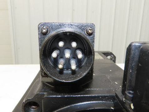 Okuma BL-MC200E-20T AC Servo Motor 4kW 2000 RPM 157V 3PH Encoder ER-FC-2048D