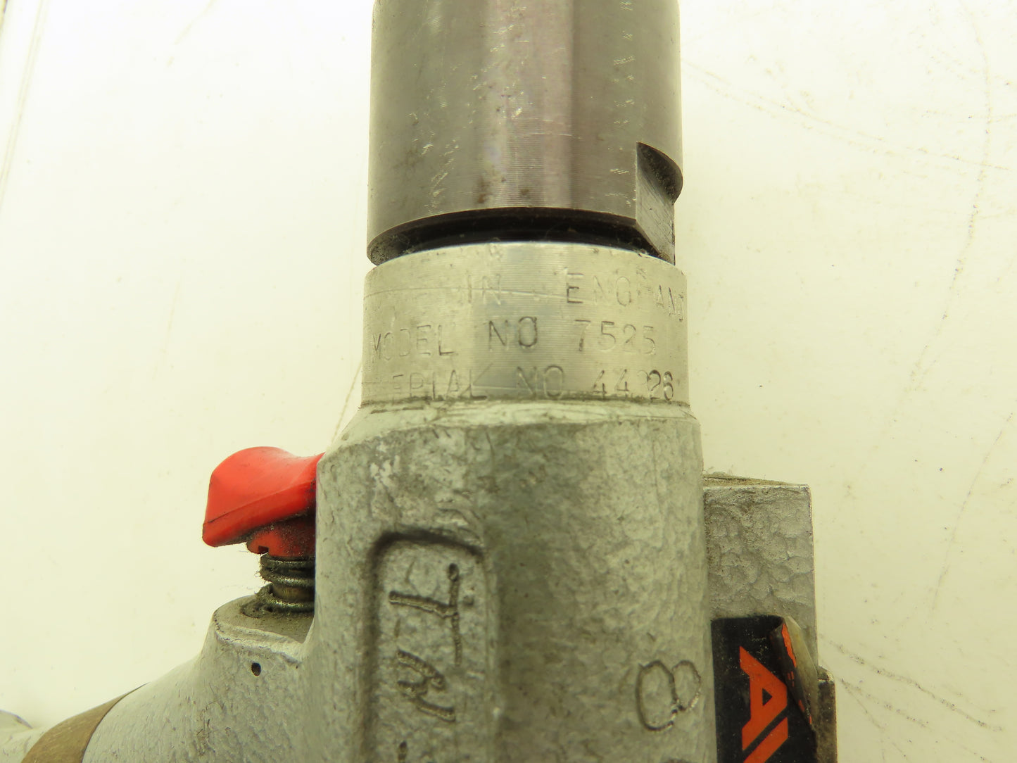 Avdel 7525 Pneumatic Rivet Gun Air Riveter Rivnut Tool 900RPM