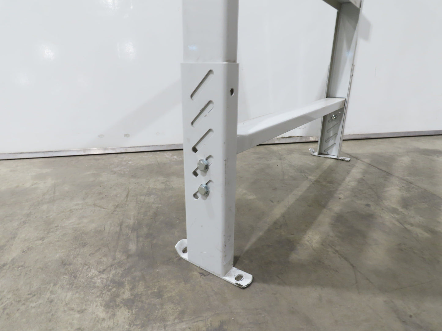 Hytrol HPS-10 43"W Conveyor Leg Stationary Floor Support 55-5/8" - 67-5/8" WHITE
