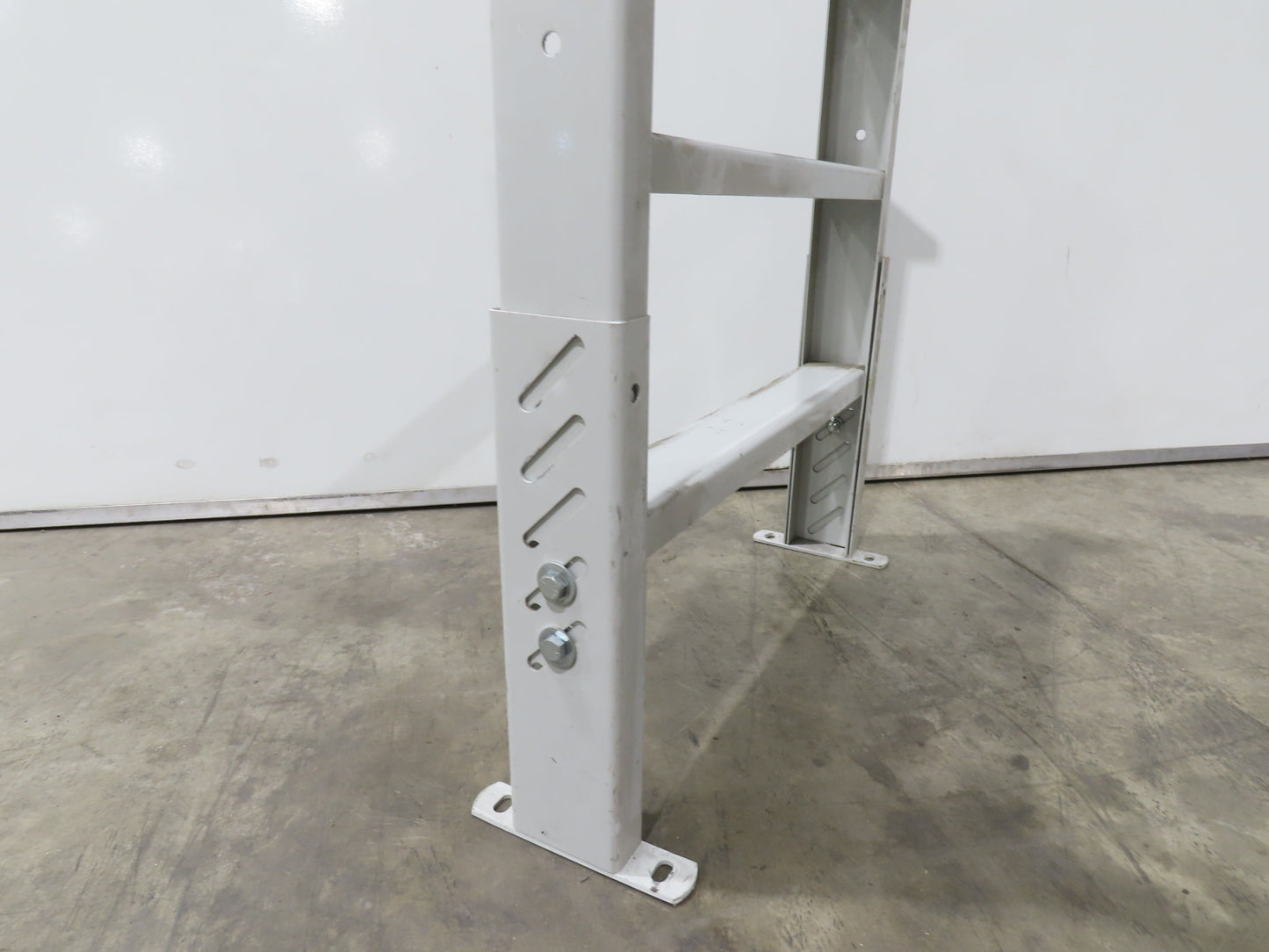 Hytrol HS-9 30"W Conveyor Leg Stationary Floor Support 43-5/8" to 55-5/8" WHITE