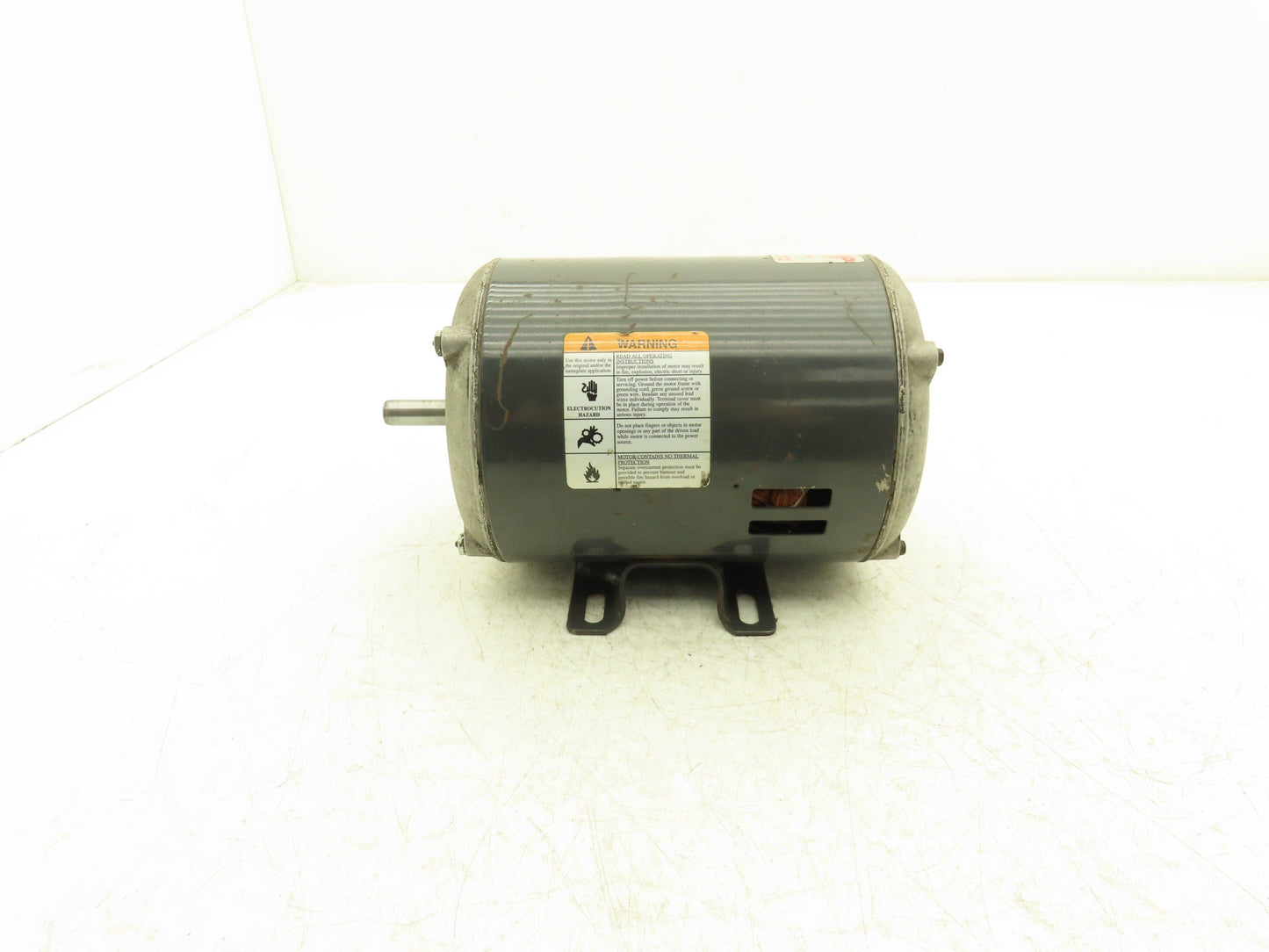 Dayton 6XH88 AC Motor 1/3Hp 1725rpm 208-230/460V 3ph 48 Frame ODP