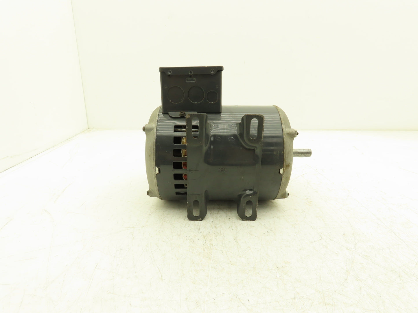 Dayton 6XH88 AC Motor 1/3Hp 1725rpm 208-230/460V 3ph 48 Frame ODP