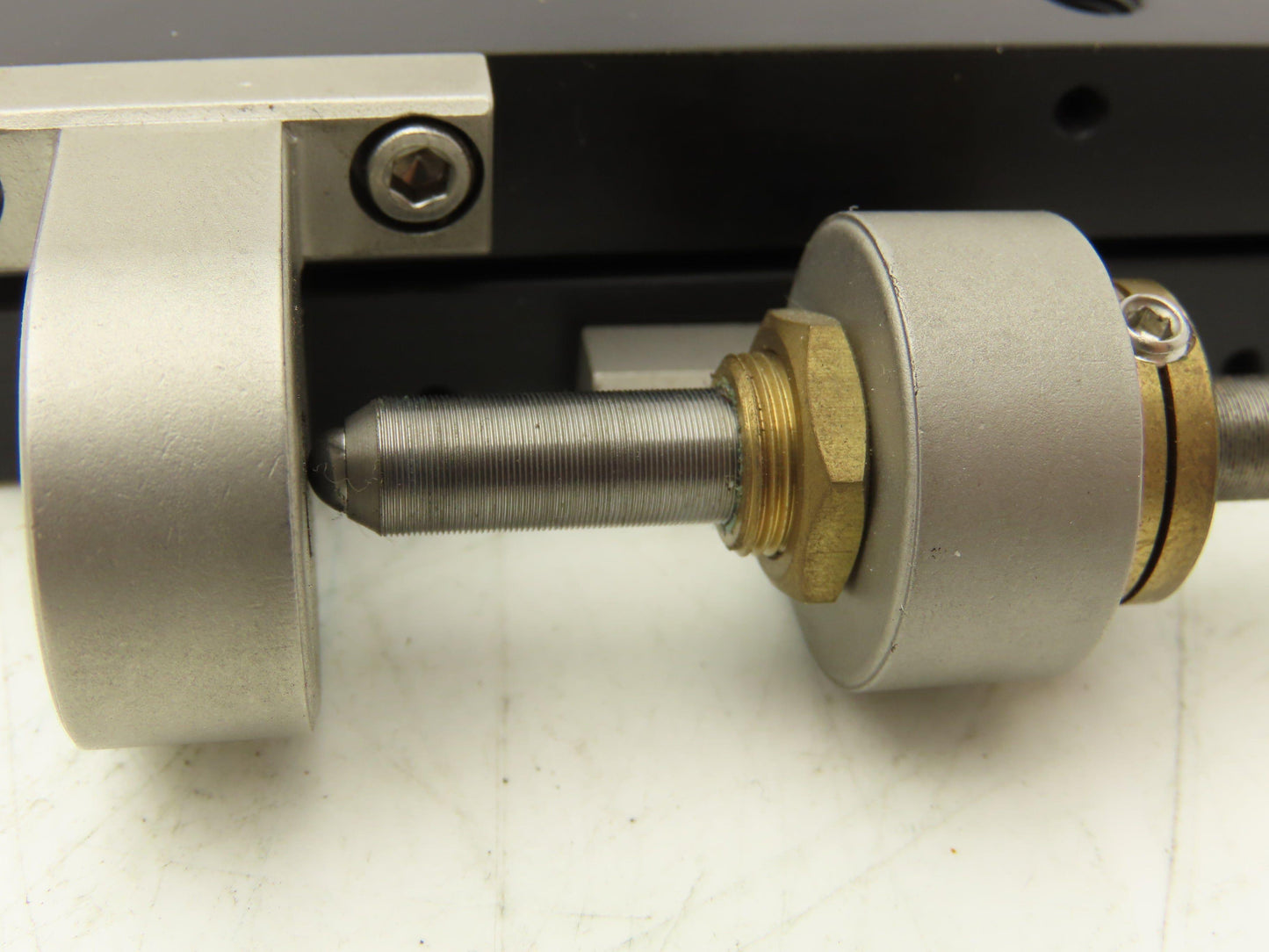 Newport M-436 Manual Linear Stage Crossed Roller Bearings 50.8 mm Travel