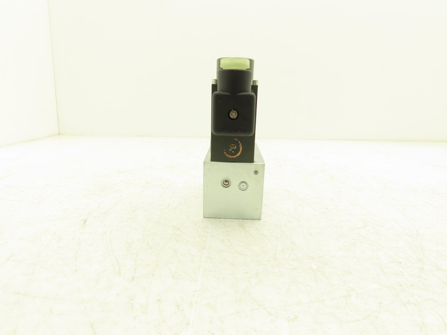 Hawe HSV21R2 Valve 2/2-Way Lifting/Lowering 315 bar 4560 psi BM45 Solenoid 98Vdc