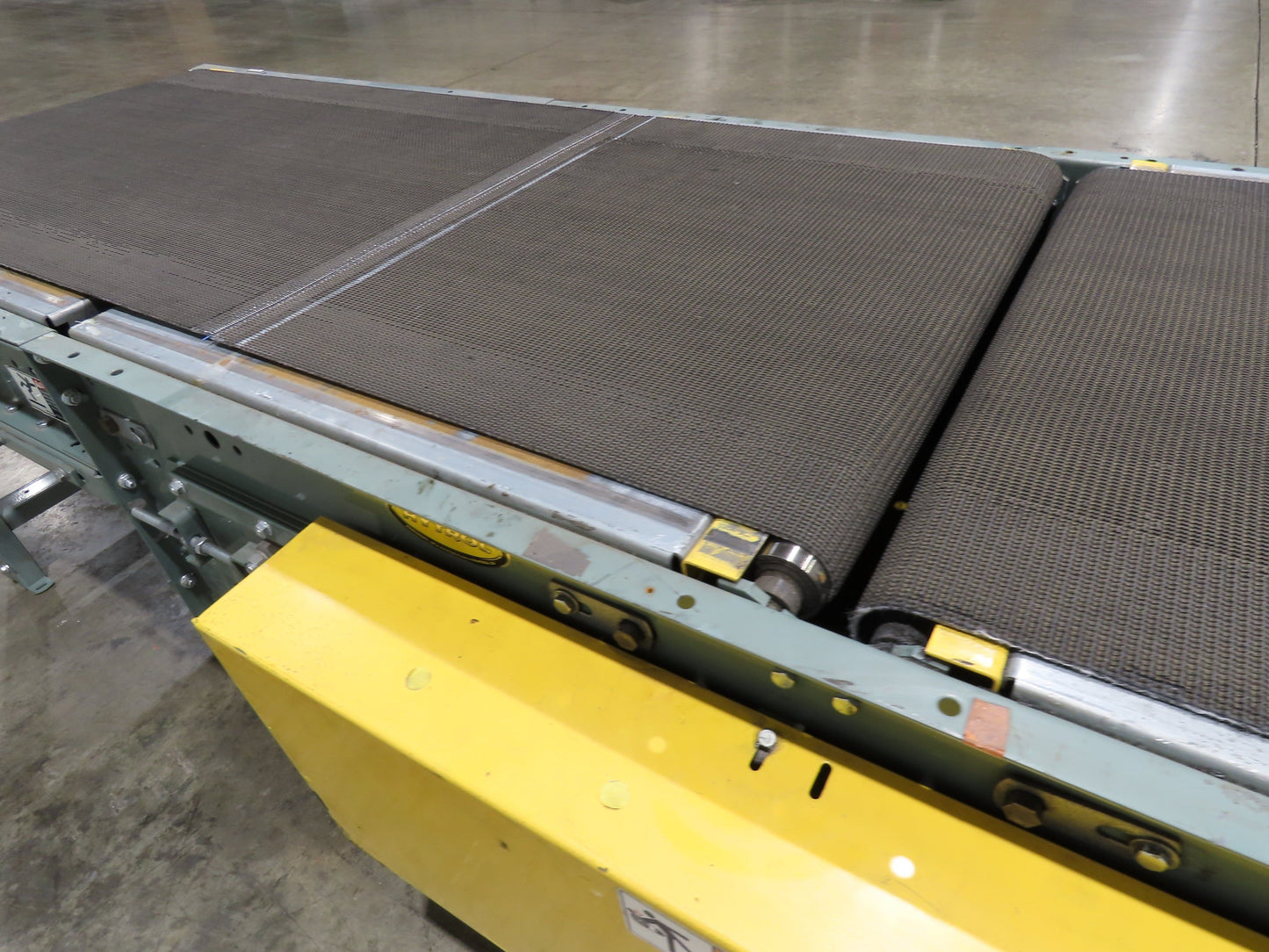 Hytrol 36"x 10' Gapper Conveyor 30" Belt 2-Speed Package Gapping 165-122 FPM