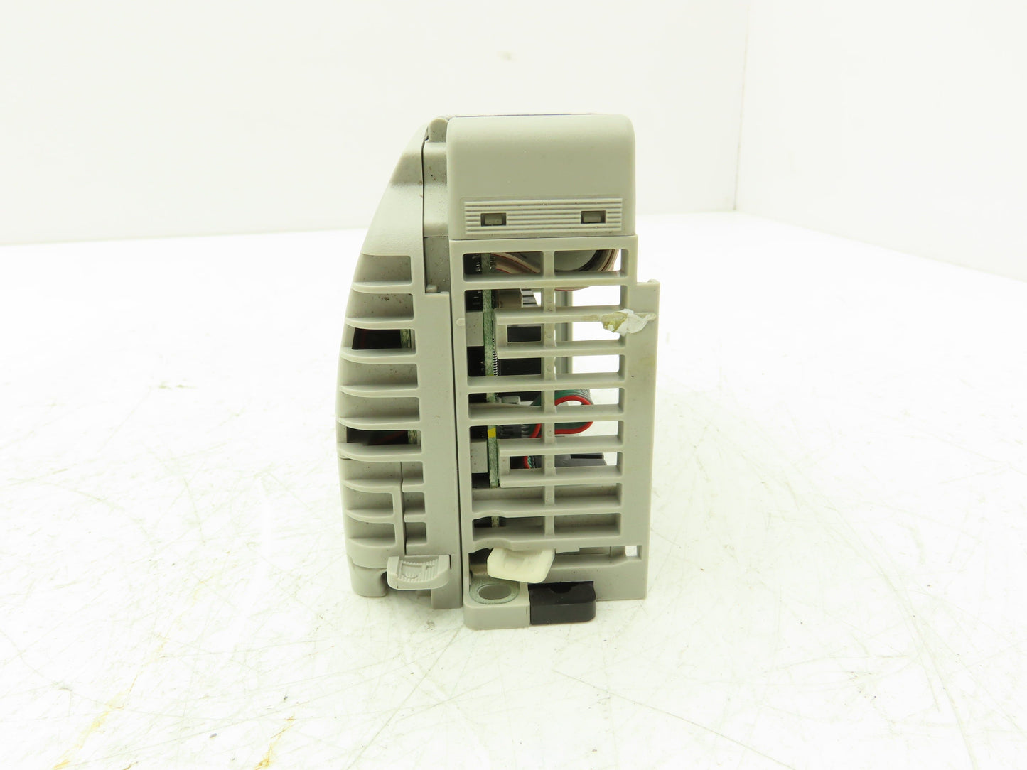 Allen Bradley 1769-OW8I Relay Output Module I/O Ser B Rev 3 Isolated & End Cap