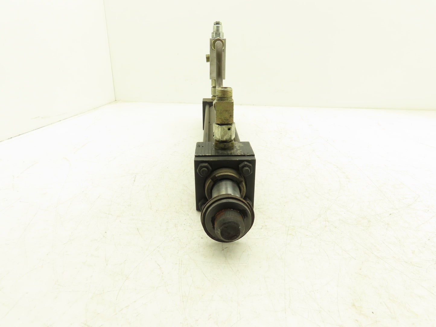 Parker CSBDHMIRNS23MC Cylinder 230mm Stroke 45mm Bore 28mm Rod W/ Sun Manifold