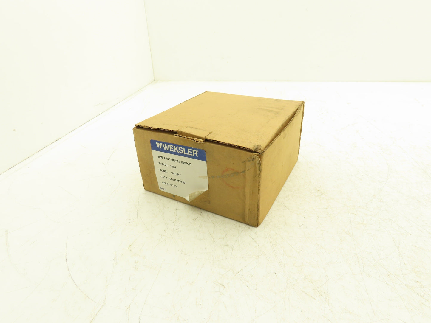 Weksler AA442PF4LW 4.5" Royal Dial Gauge 1/4" NPT 0-100 psig