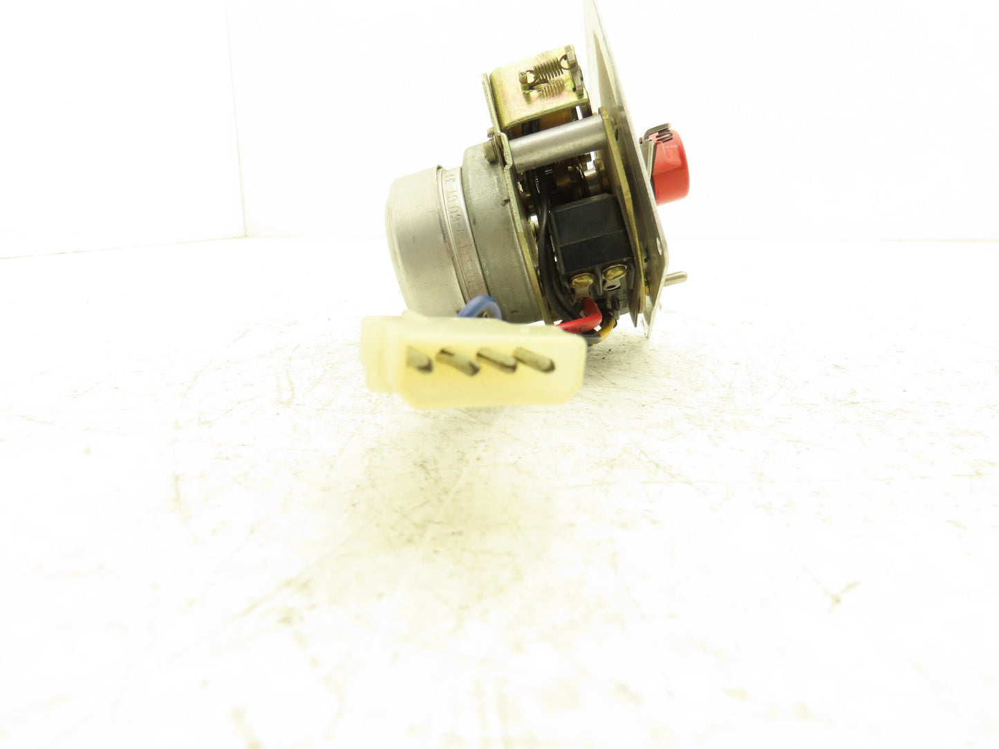 Synchron 610 Clock Motor Timer 120VAC 60Hz 3W 1RPH I403RC-5-6-56