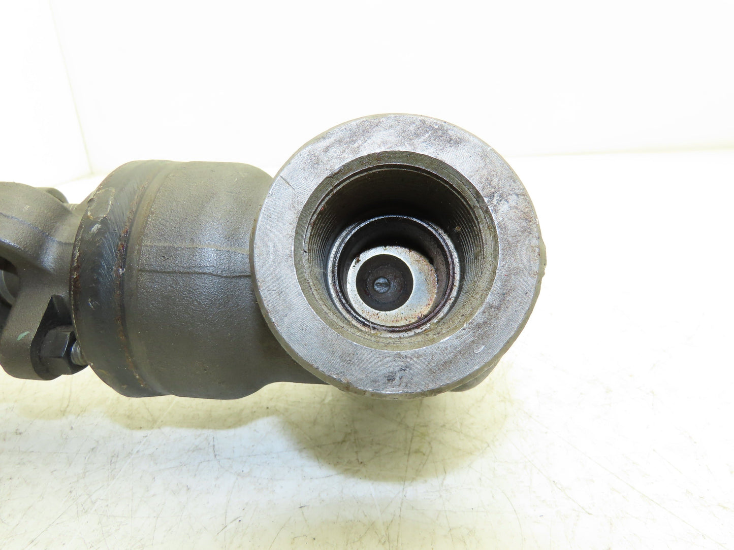 Bonney Forge A105N Gate Valve 1-1/4" NPT Forged Steel Rising Stem