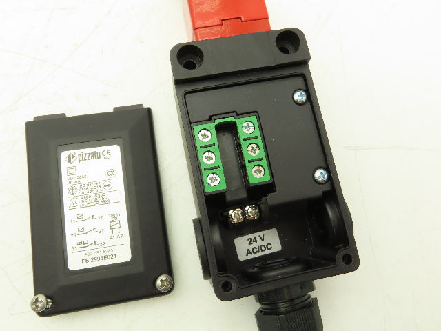 Pizzato FS 2996E024 Safety Switch Locked Actuator 24VAC/DC IP67 With Actuator